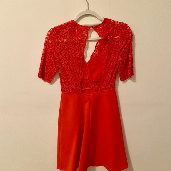 Red Zara open back lace dress - Picture 2 of 4
